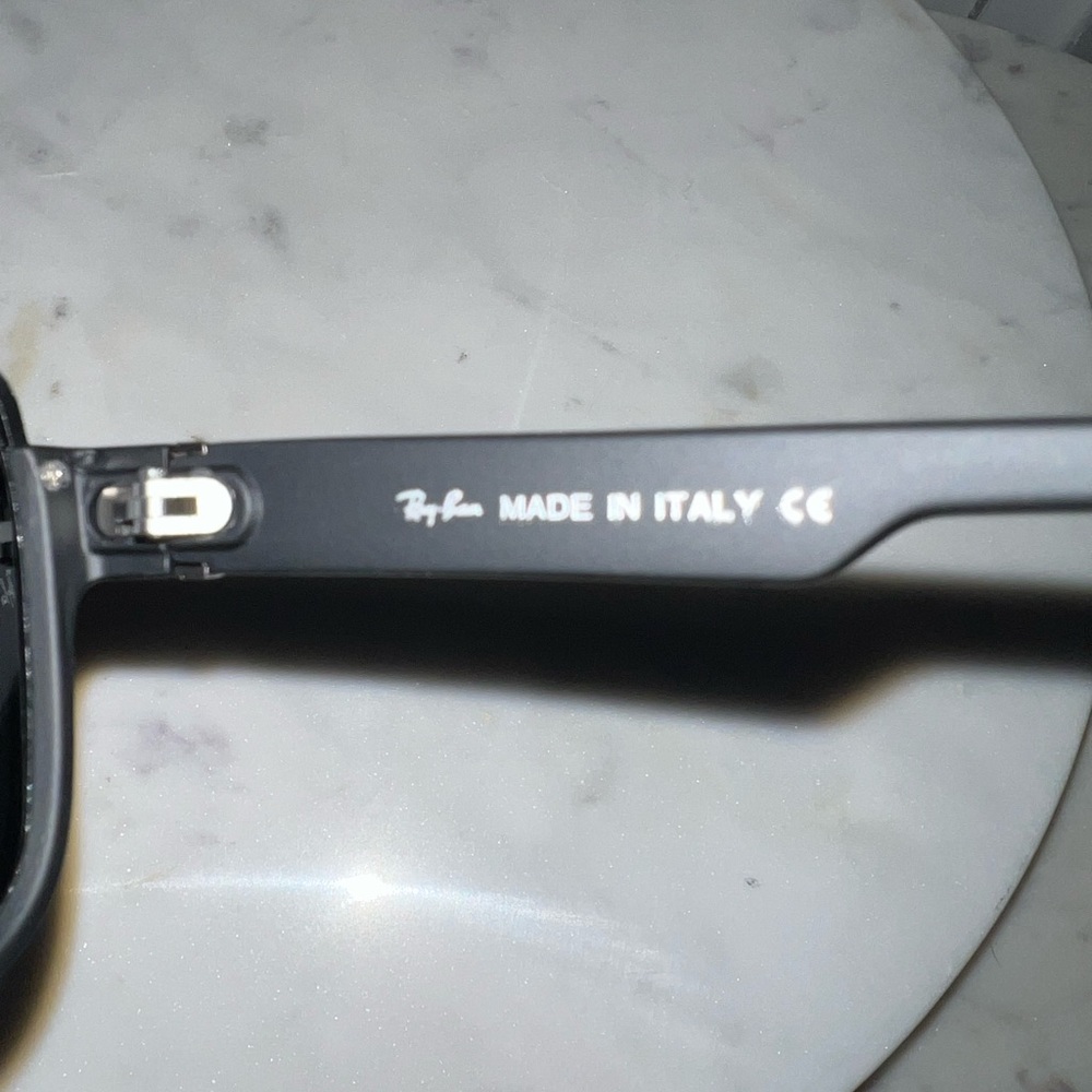 Ray-Ban Matte Black Polarized Sunglasses - Picture 5 of 6